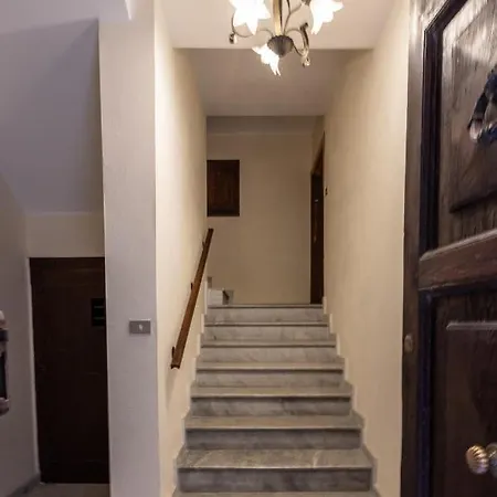 Casa Del Duomo * קליארי